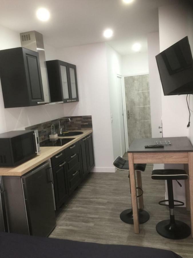 Le Studio De Moliere Montluçon Εξωτερικό φωτογραφία